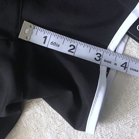 Nike Medium Shorts Standard Fit Black Nad White NWT - Picture 9 of 11